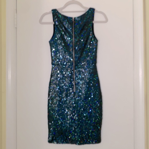 NWOT Nordstrom Homecoming Dress by “Soprano” Deep V Green Mini Dress - Picture 2 of 4